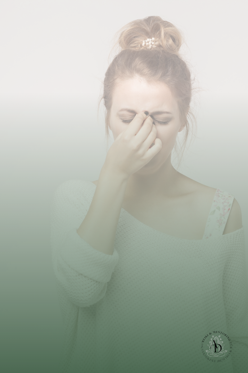 Frau im Überlebensmodus - erschöpft und überfordert